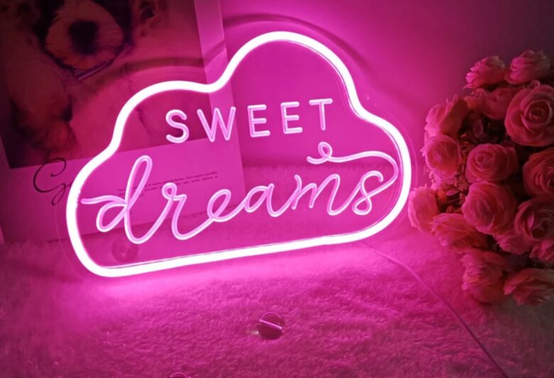 How to Decorate Your Bedroom With Neon Lights Emlii